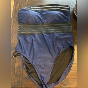 Hilor one piece with detachable strap